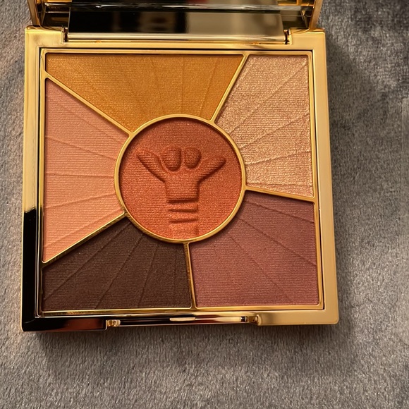 NIB Bundle Pur X Troll World Tour Palette - Picture 6 of 10